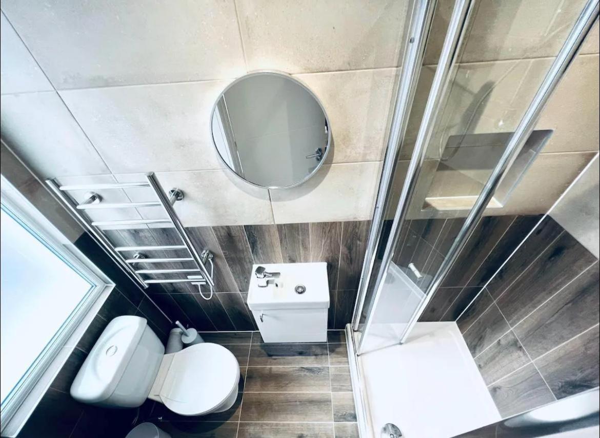 London South Charming Ensuite Look Like Hotel Designer Room المظهر الخارجي الصورة
